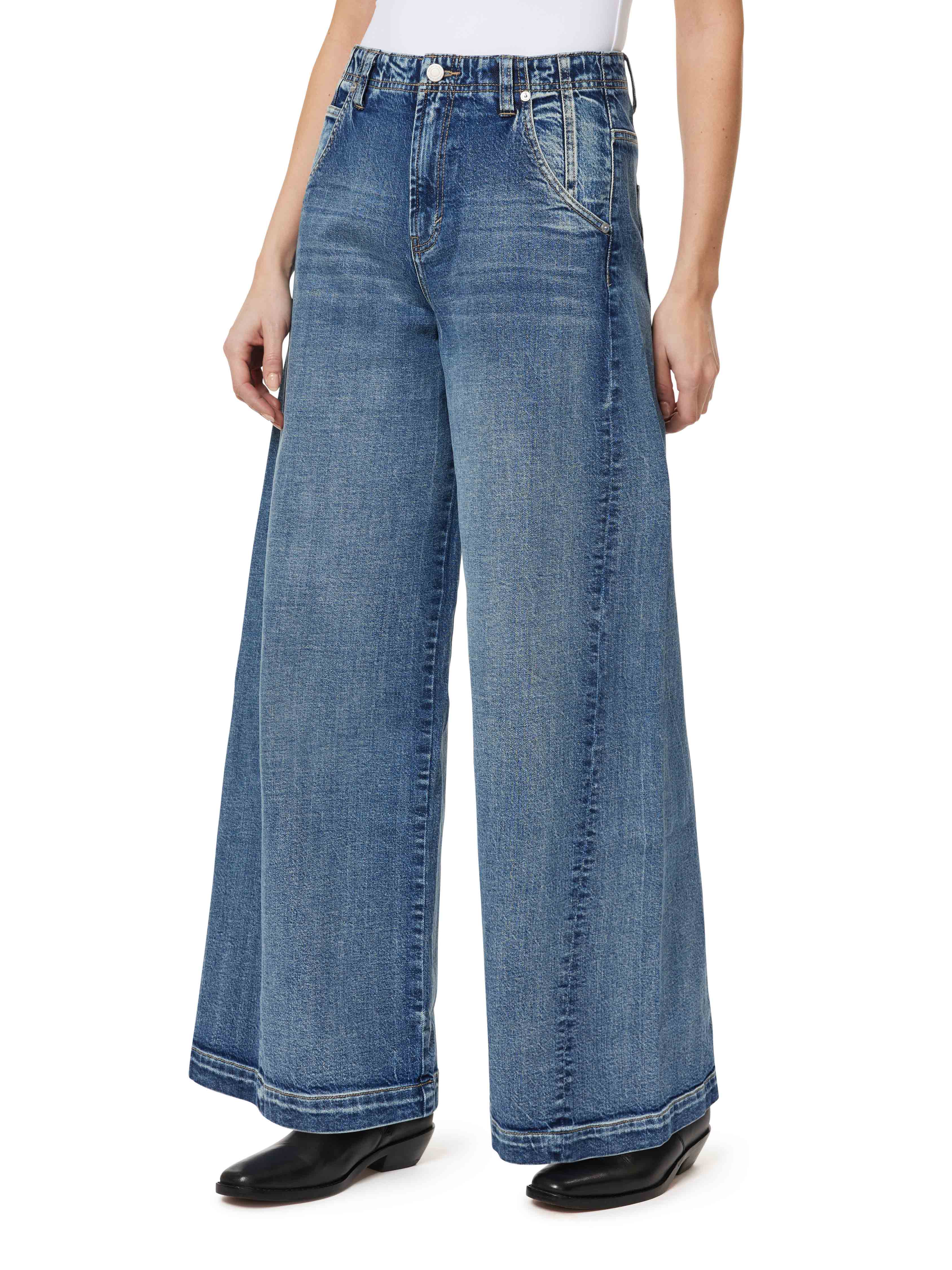 Aiden Relaxed Barrel Jeans
